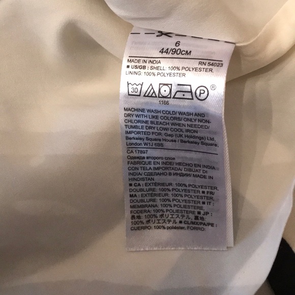 NWOT, Banana Republic pleated skirt. - Picture 6 of 8